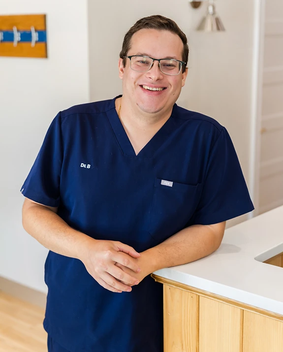 Dr. Gino Barillas